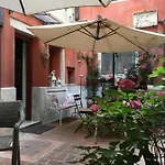 Henry's Heaven Venice